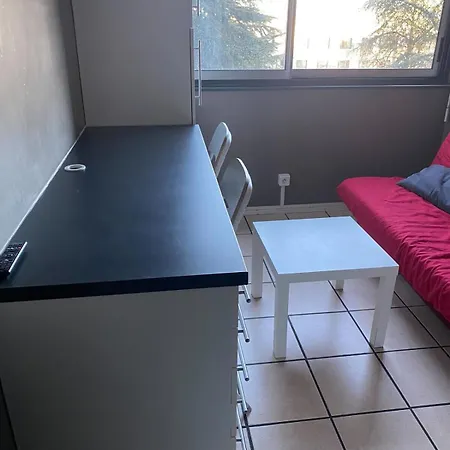 Διαμέρισμα Cozy 245 *